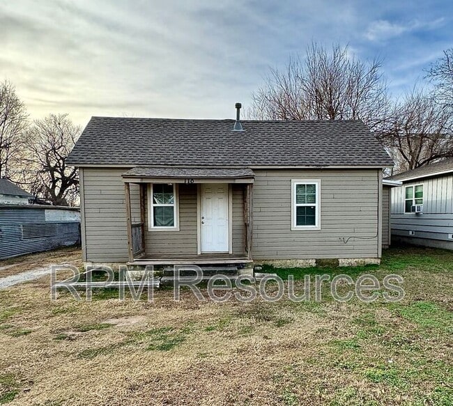 Building Photo - 118 Birch Ave