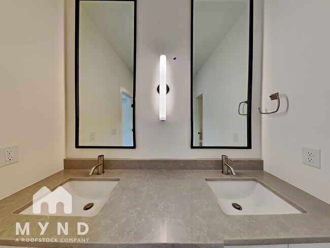 Building Photo - 1548 Millwood Pl