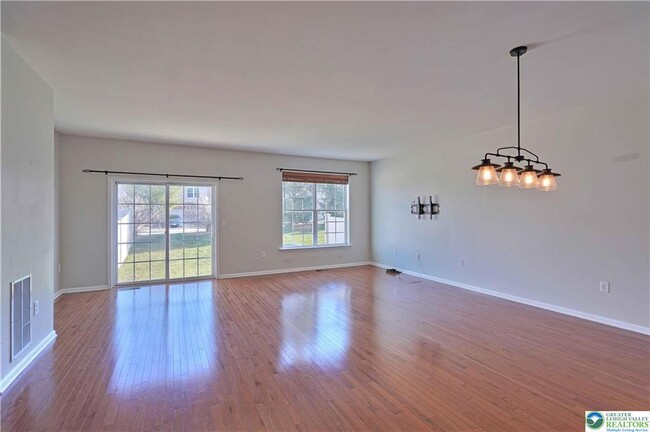 Building Photo - 2648 Gila Dr