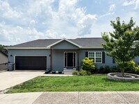 Building Photo - 127 Rockridge Rd