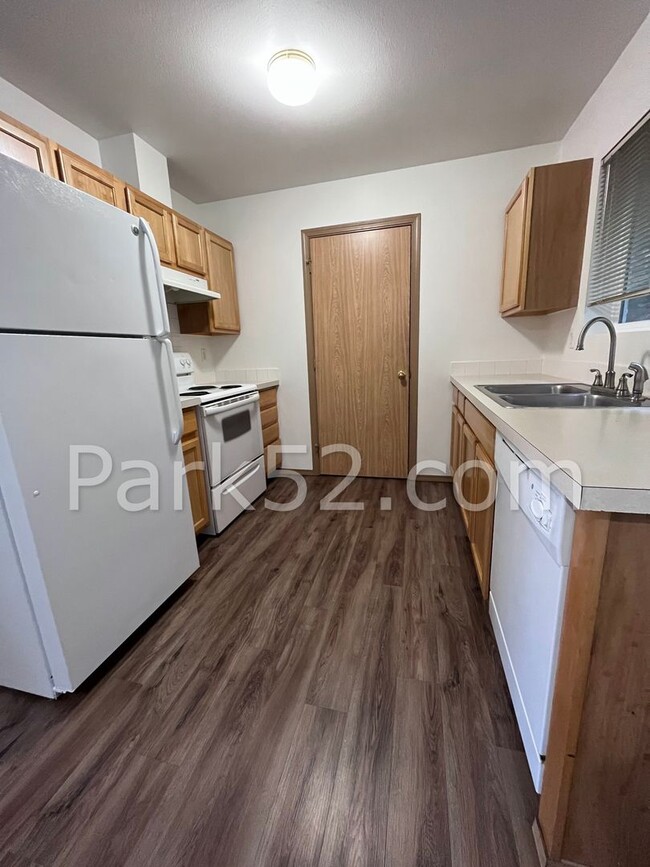 Building Photo - 2 Bedroom 2 Bathroom Upper Level Unit in Bonney Lake