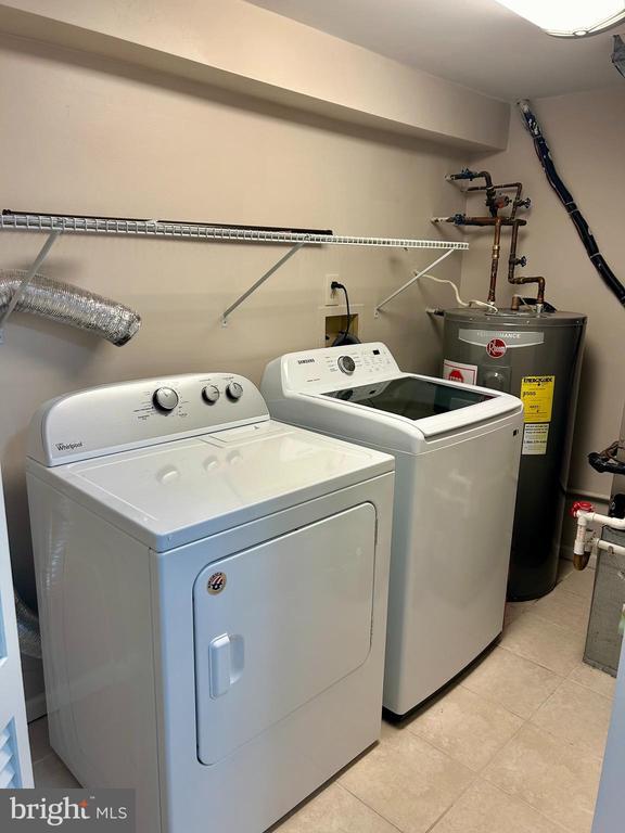 Building Photo - 1905 N Glen Dr