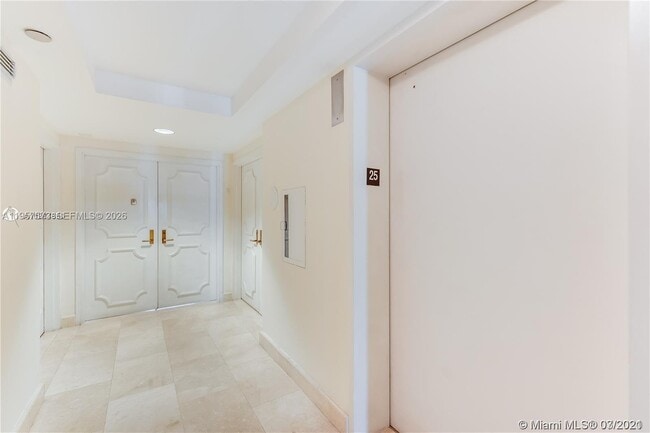 Building Photo - 151 SE 15th Rd