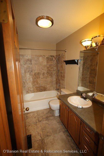 Building Photo - 5 br, 3 bath House - 12901 Trent Circle