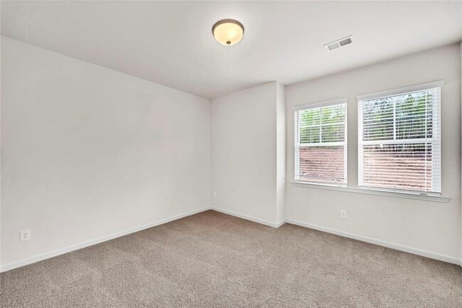 Building Photo - 374 Mountain Blvd S