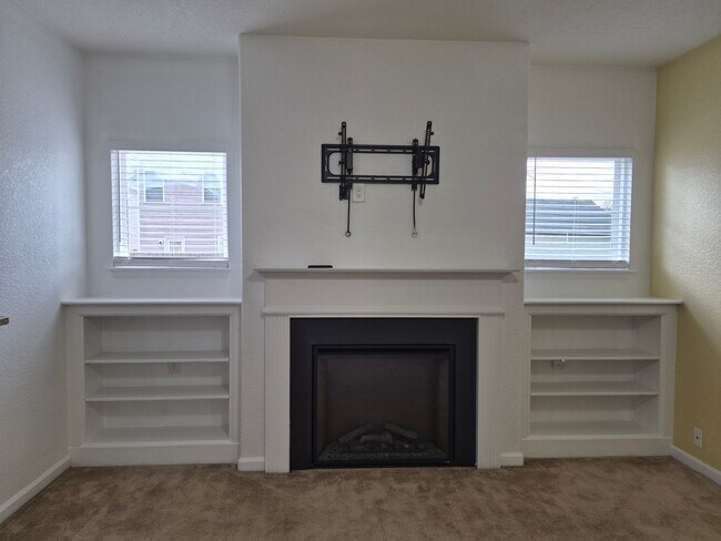 Building Photo - 1723 Fisher Ave