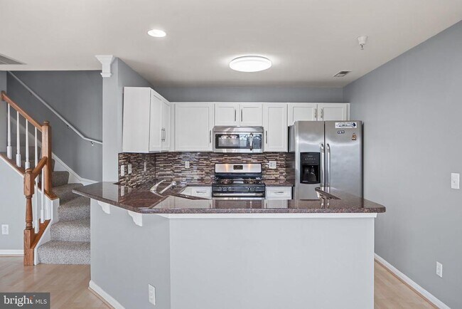 Building Photo - 46966 Courtyard Sq