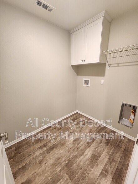 Building Photo - 84649 Merus Ave
