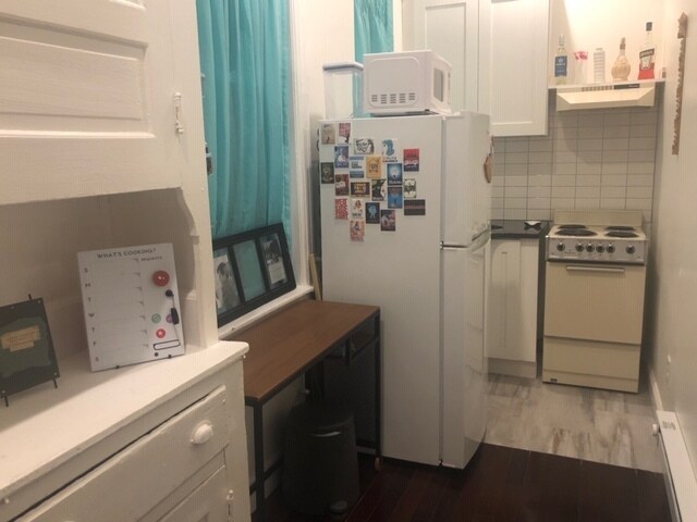 Building Photo - 323 S 46th St