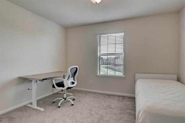 Building Photo - 511 Bonbrook Ln