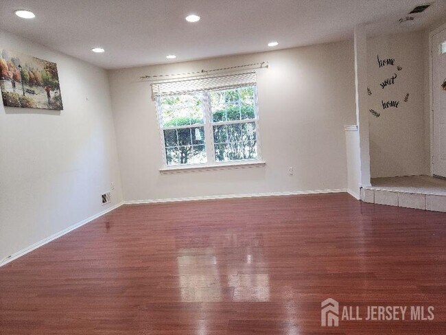 Building Photo - 4 Covington Ct