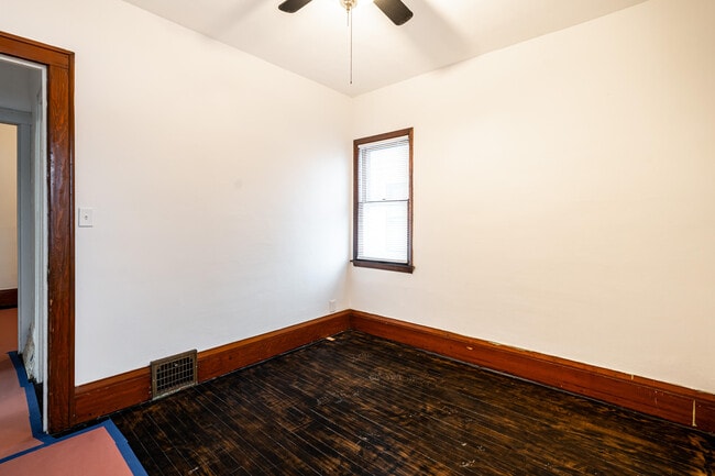 Building Photo - 168 E Rosedale Ave