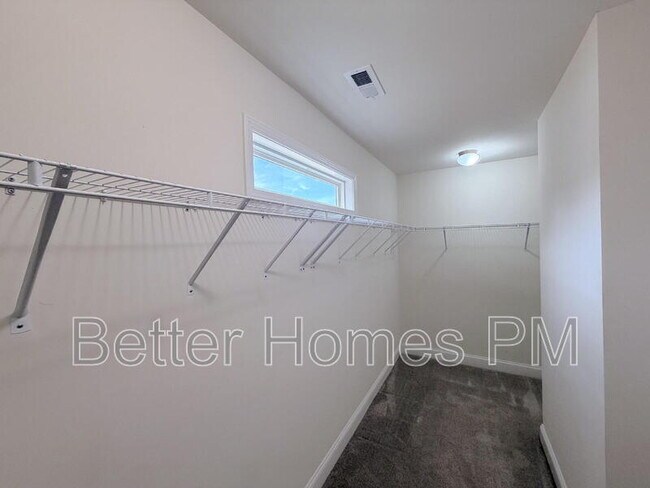 Building Photo - 9058 White Oak Hill Rd