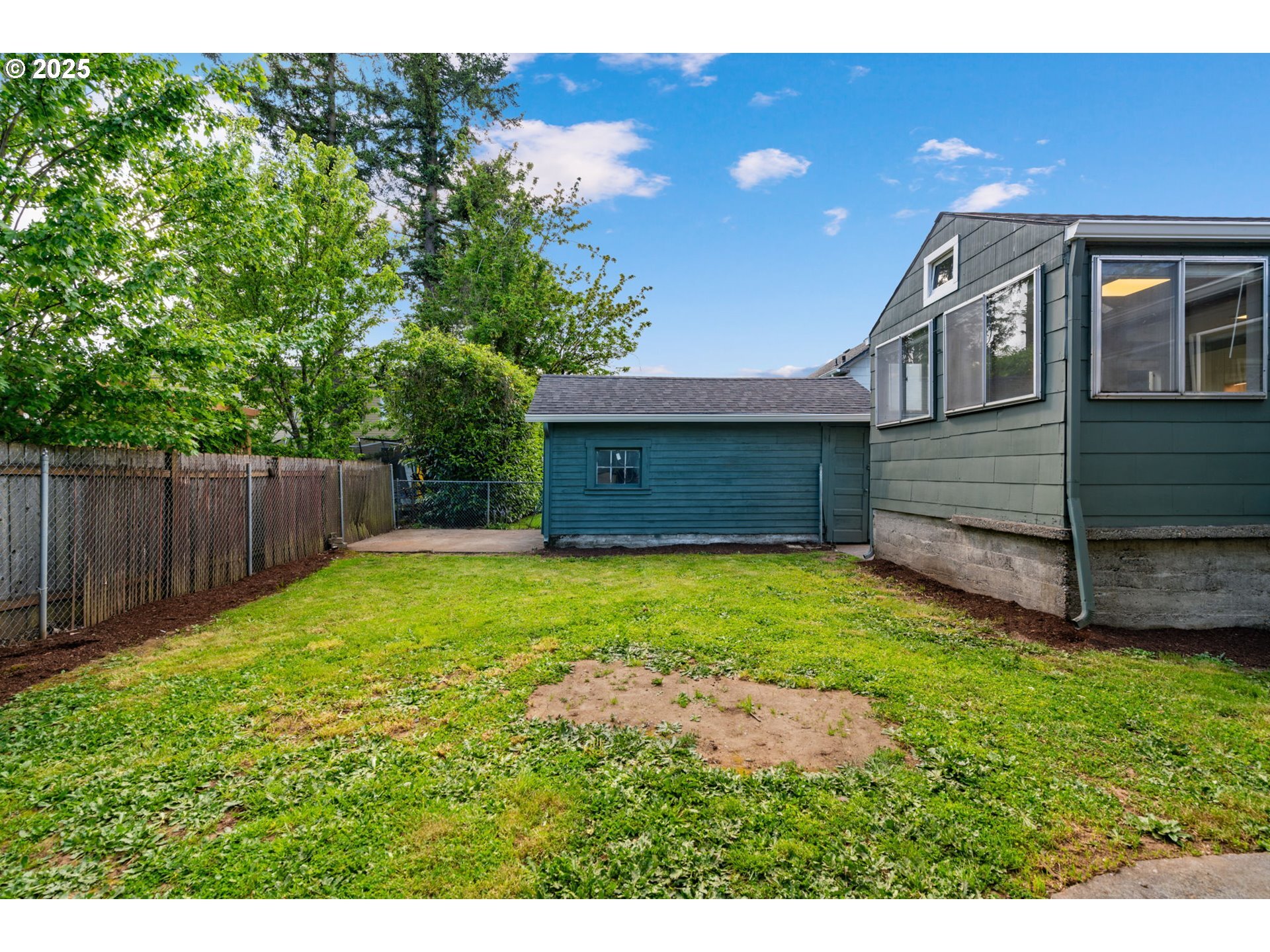 Building Photo - 5324 SE Flavel St