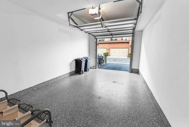 Building Photo - 459 Kornblau Terrace SE