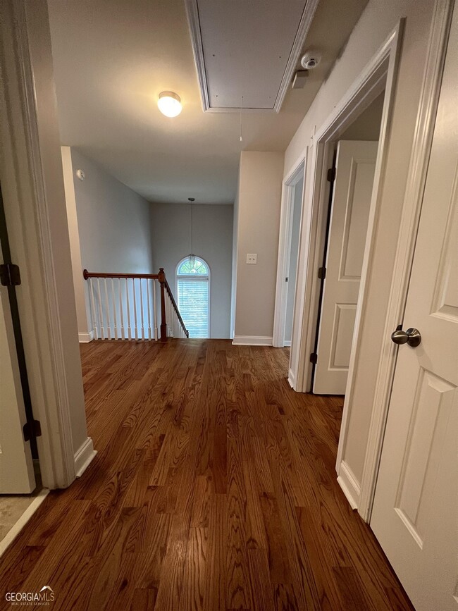 Building Photo - 1516 Bouvier Pl
