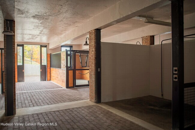 Building Photo - 243 Morton Rd