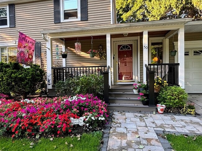 Building Photo - 50 Greenview Dr