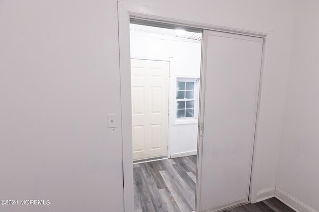 Building Photo - 110 Rector St
