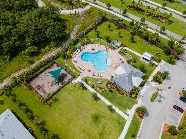 Building Photo - 10454 SW Captiva Dr