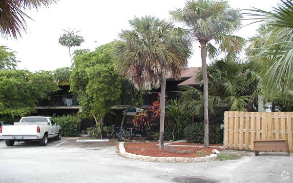 Building Photo - Triple Three Apartments