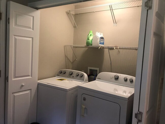 Building Photo - Adorable Brick Home in Betton Hills