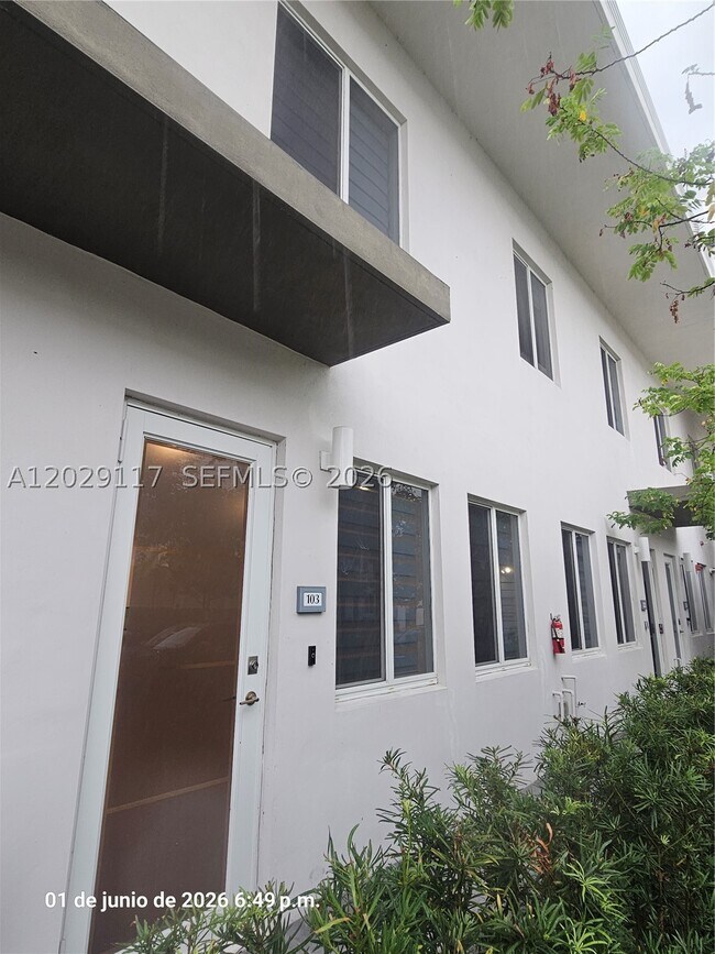 Building Photo - 6453 NW 102nd Path