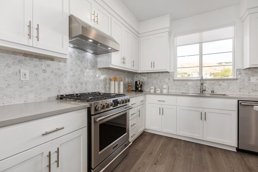Kitchen - 29430 Urbia Way