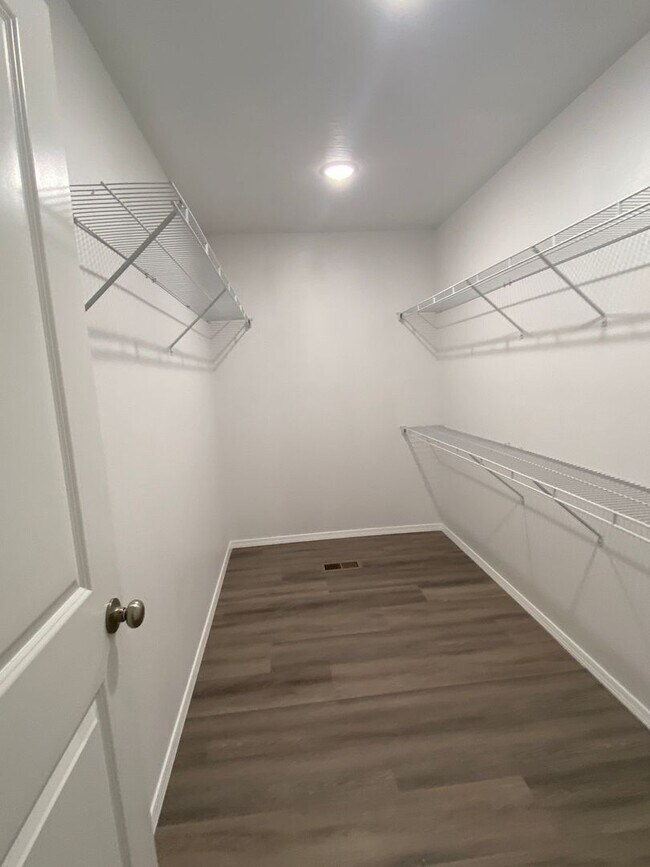 Building Photo - Brand New Home!!