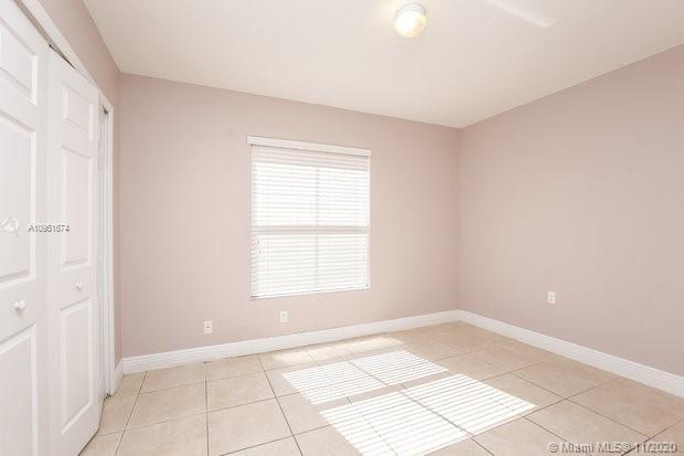 Building Photo - 2801 SW 152nd Ct