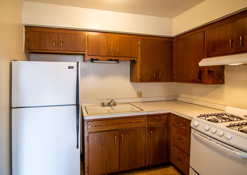 kitchen - 117 Mississippi Pl