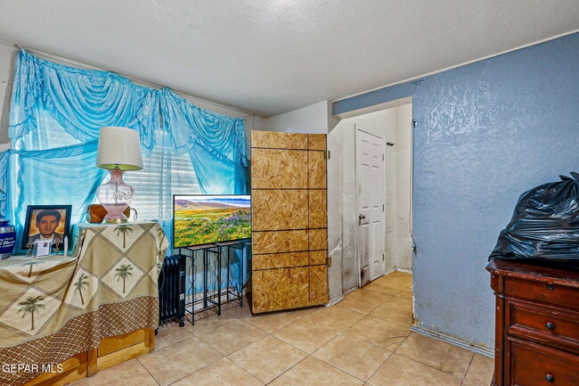 Building Photo - 209 N Seville Dr