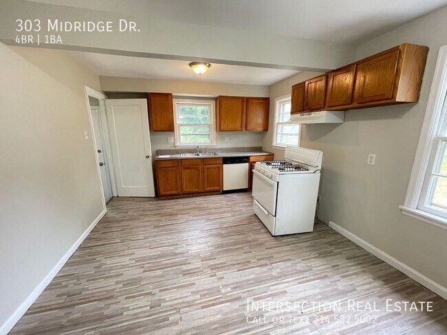 Building Photo - 303 Midridge Dr