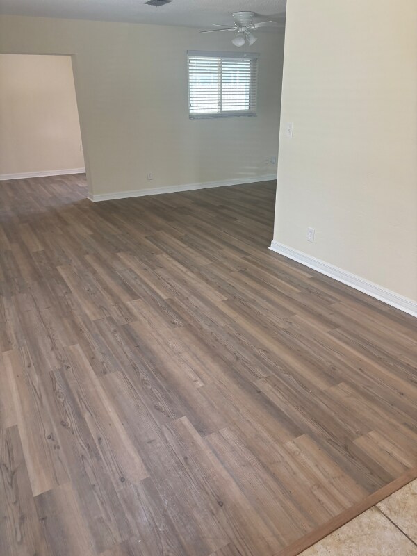 Building Photo - 1317 Golfview Dr