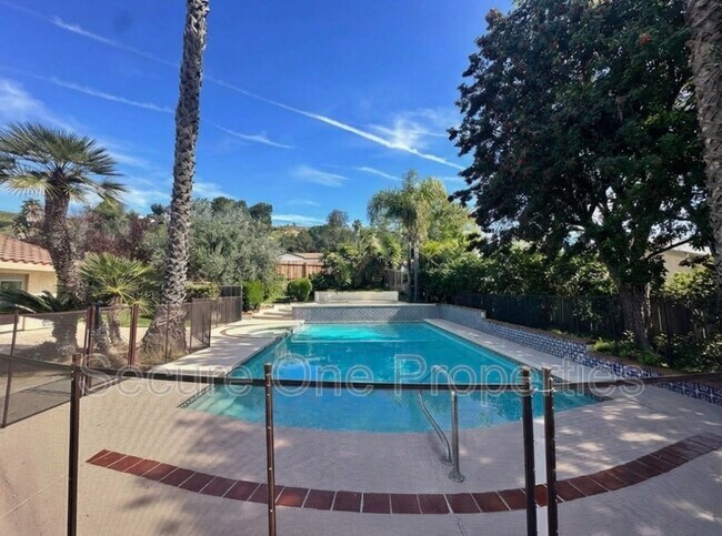 Building Photo - 1390 Calle Pecos