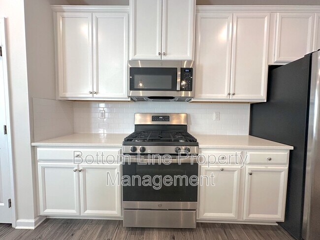 Building Photo - 1332 Ashbury St