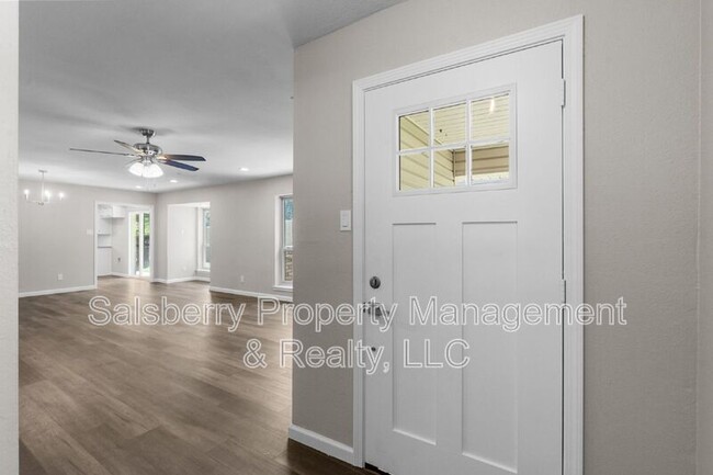 Building Photo - 3620 Harwood Ct