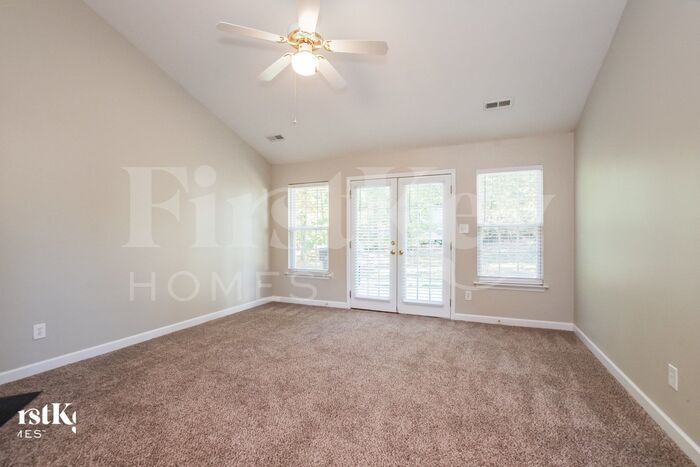 Building Photo - 7224 Pompano Pl