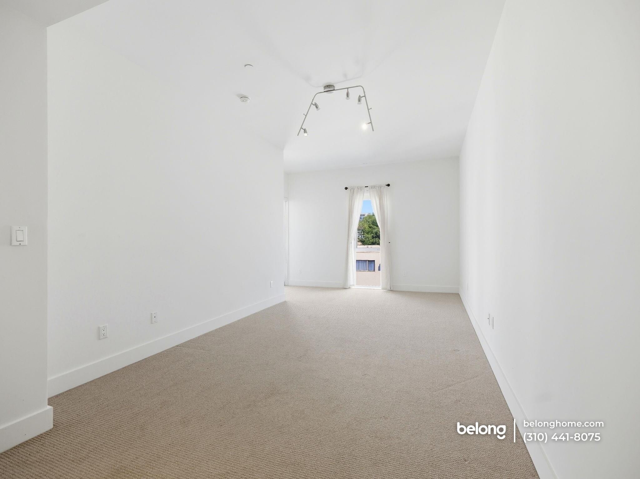 Building Photo - 6735 Yucca St