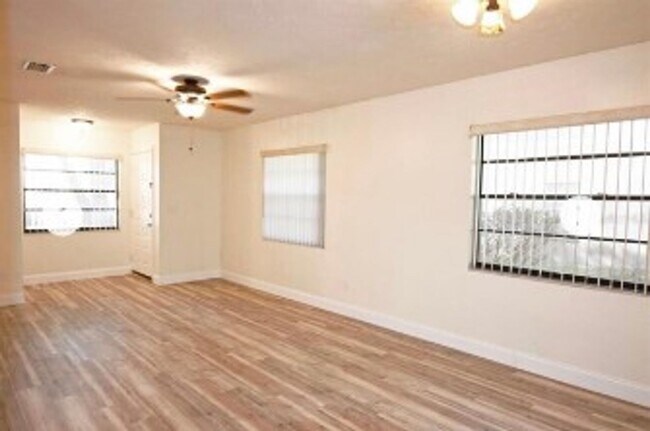 Building Photo - 2112 Oak Chace Ct