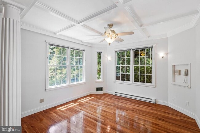 Building Photo - 4401 Davenport St NW