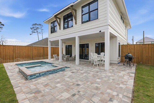 Building Photo - 304 Palm Beach Dr