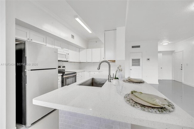 Building Photo - 151 SW 117th Ave