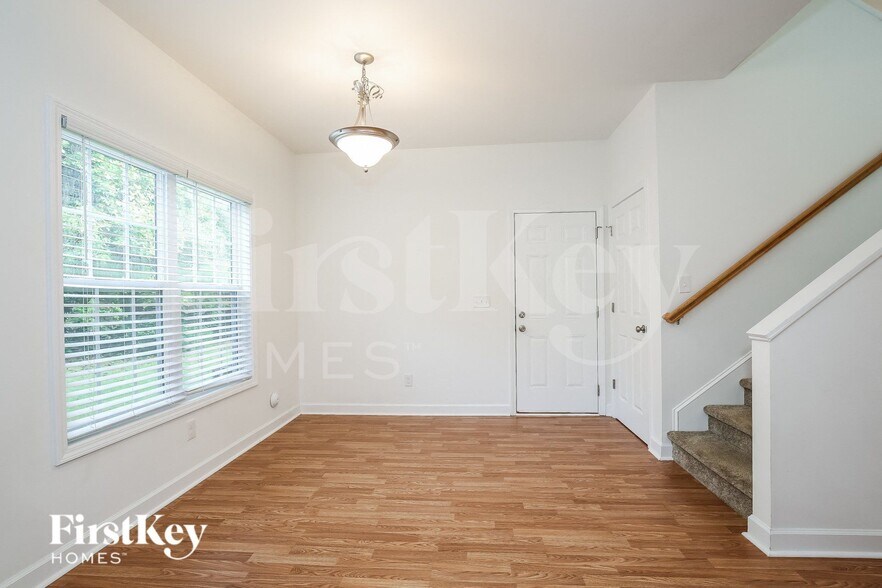 Building Photo - 1814 Yarborough Dr