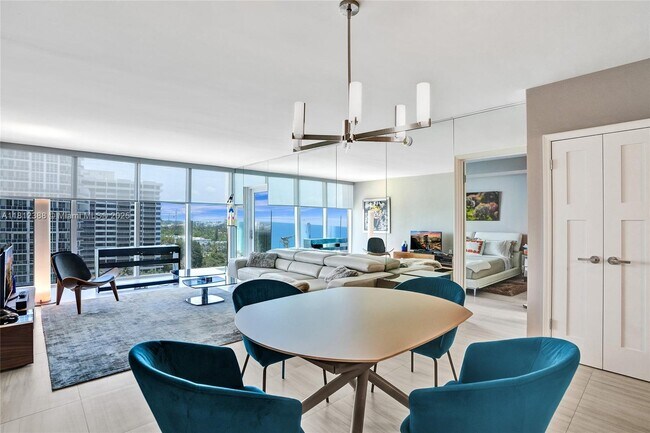 Building Photo - 10275 Collins Ave