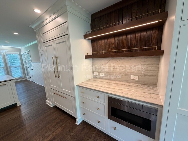 Building Photo - 467 Lees Trace SW