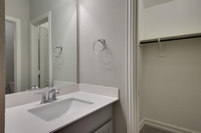 Building Photo - 3505 Montadale Ave