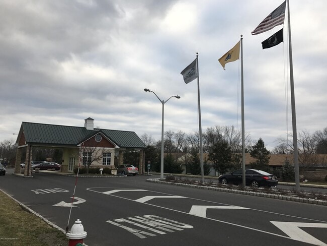 Building Photo - 434A Andover Dr