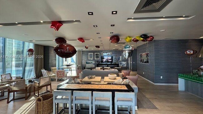 Building Photo - 2900 NE 7th Ave