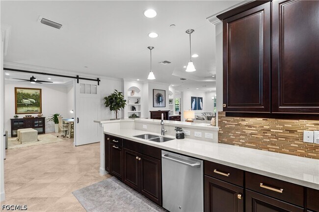 Building Photo - 8760 Bellano Ct